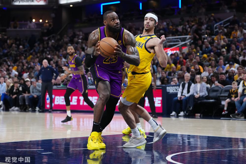 而勇士则以 而勇士则以