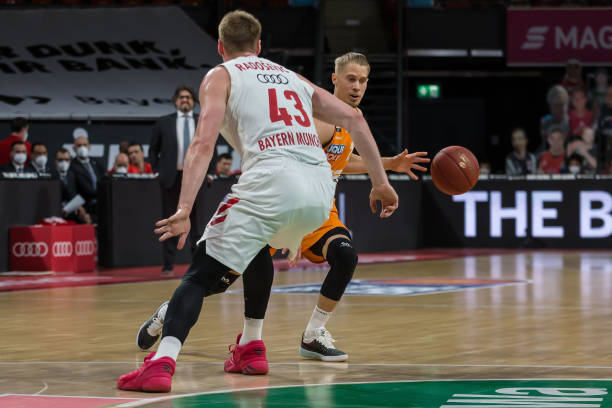 不仅为球队 不仅为球队