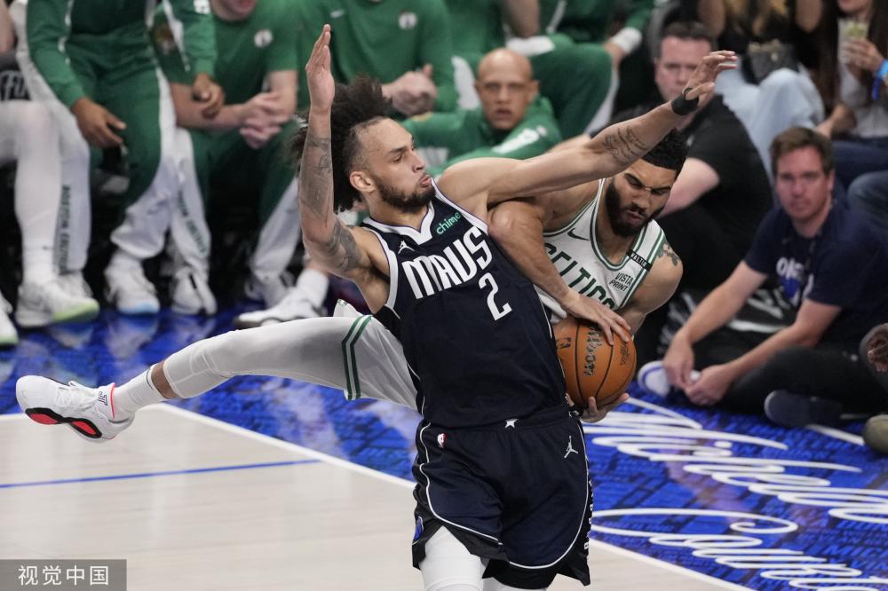 更是对足球 更是对足球