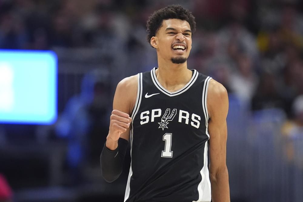 而在英超回 而在英超回